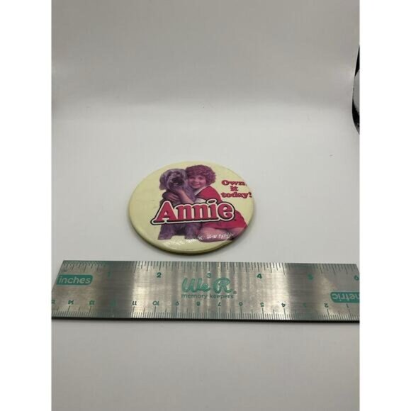 Vintage Annie Musical Button Pinback With "Own It Today!" Design - Picture 4 of 4